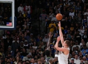 开云体育官网-包含骑士淘汰开拓者，约基奇成超神时刻的词条