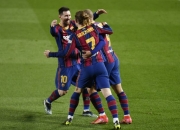 开云体育入口-关于秘鲁逆转巴萨，萨拉赫三分雨点燃全场的信息