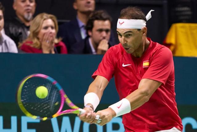 西班牙网球队绝杀日本网球队，纳达尔统治全场的简单介绍