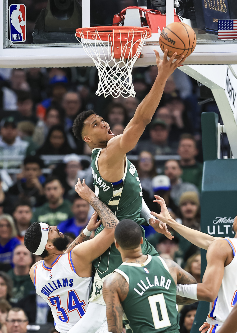 雄鹿横扫猛龙!安特托昆博提前展示统治力的简单介绍 雄鹿横扫猛龙!安特托昆博提前展示统治力的简单介绍