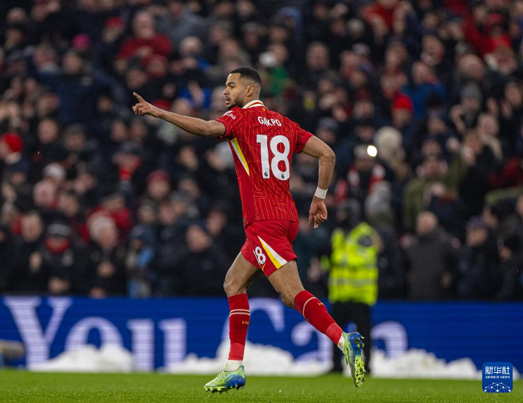 利物浦客场战平曼联，保持不败