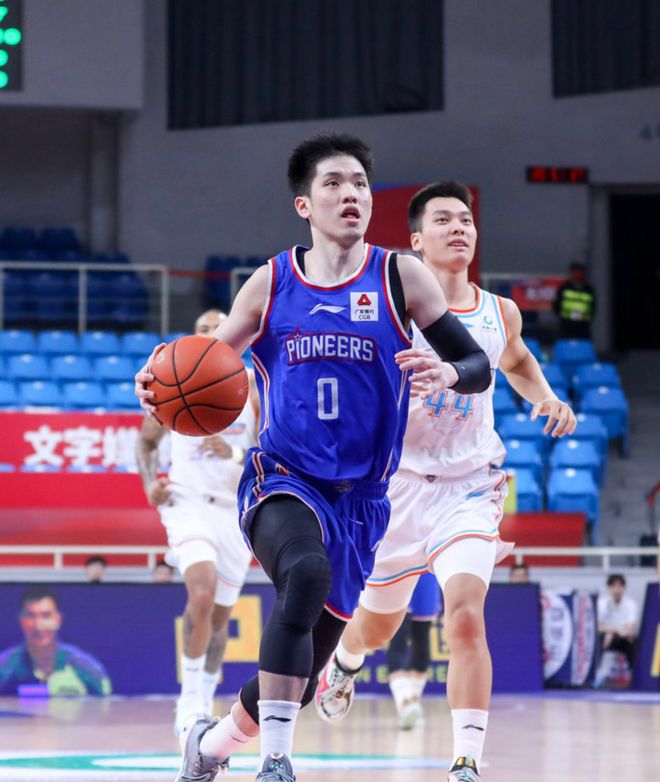 湖南男篮士气高昂，击败天津队