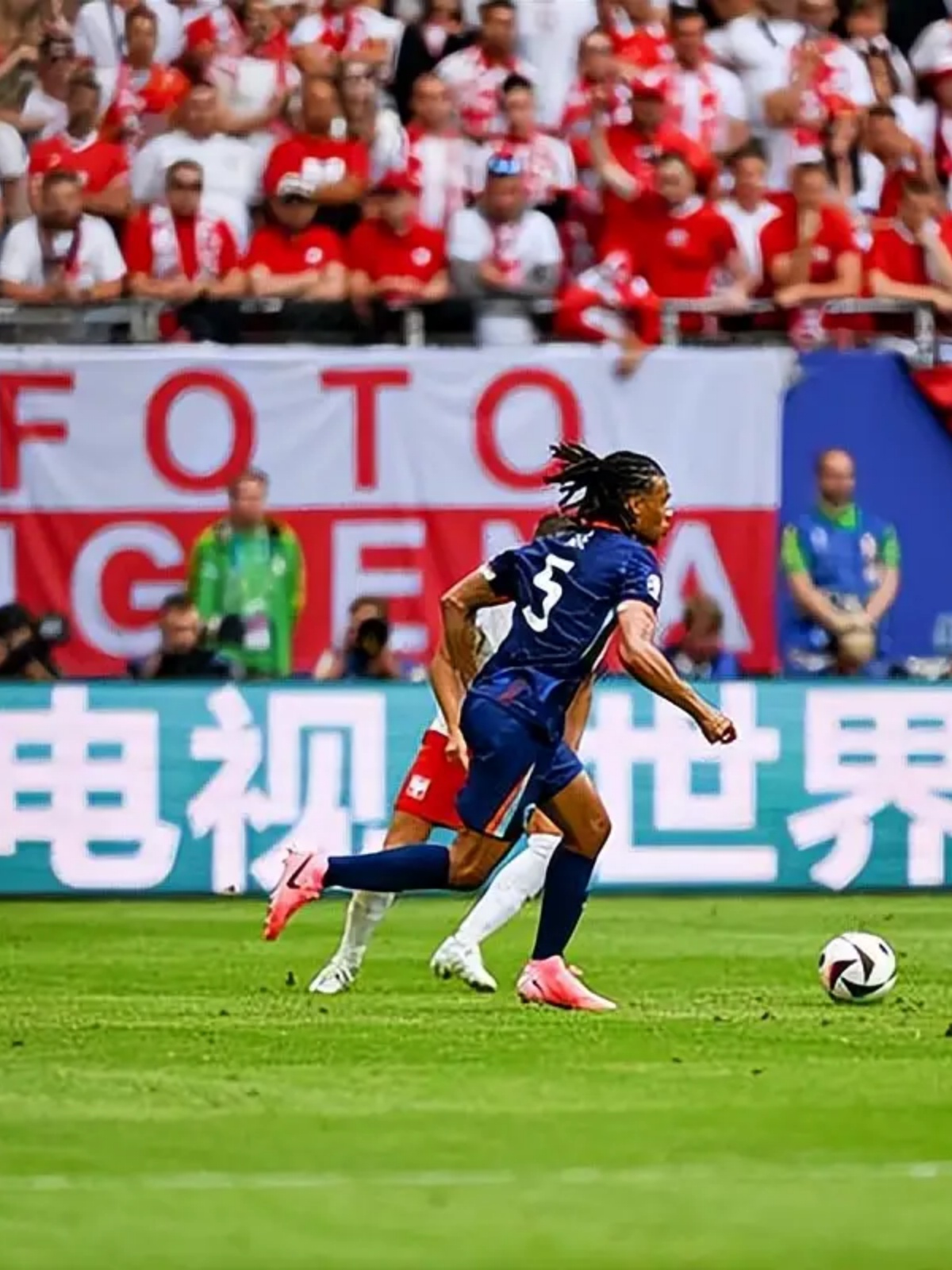 荷兰速滑选手战胜对手,实现逆袭 荷兰速滑选手战胜对手,实现逆袭