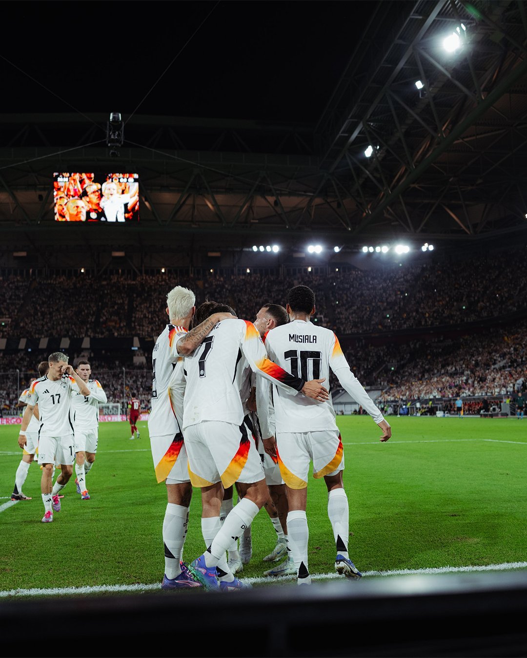 欧洲豪强激战连连,胜负难分 欧洲豪强激战连连,胜负难分