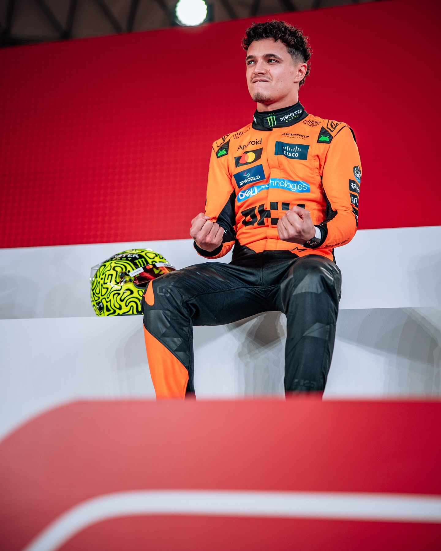 红牛二队翻盘梅赛德斯，汉密尔顿关键制胜的简单介绍