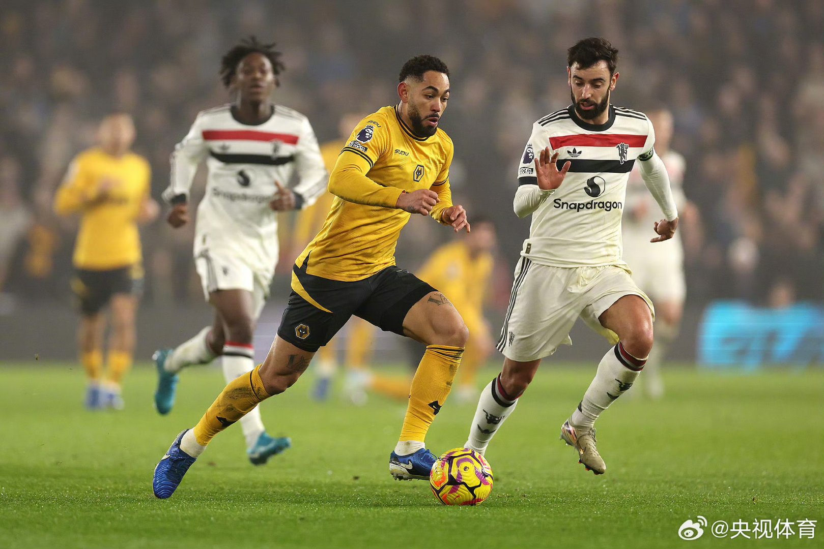 曼城大胜狼队，继续保持争冠压力