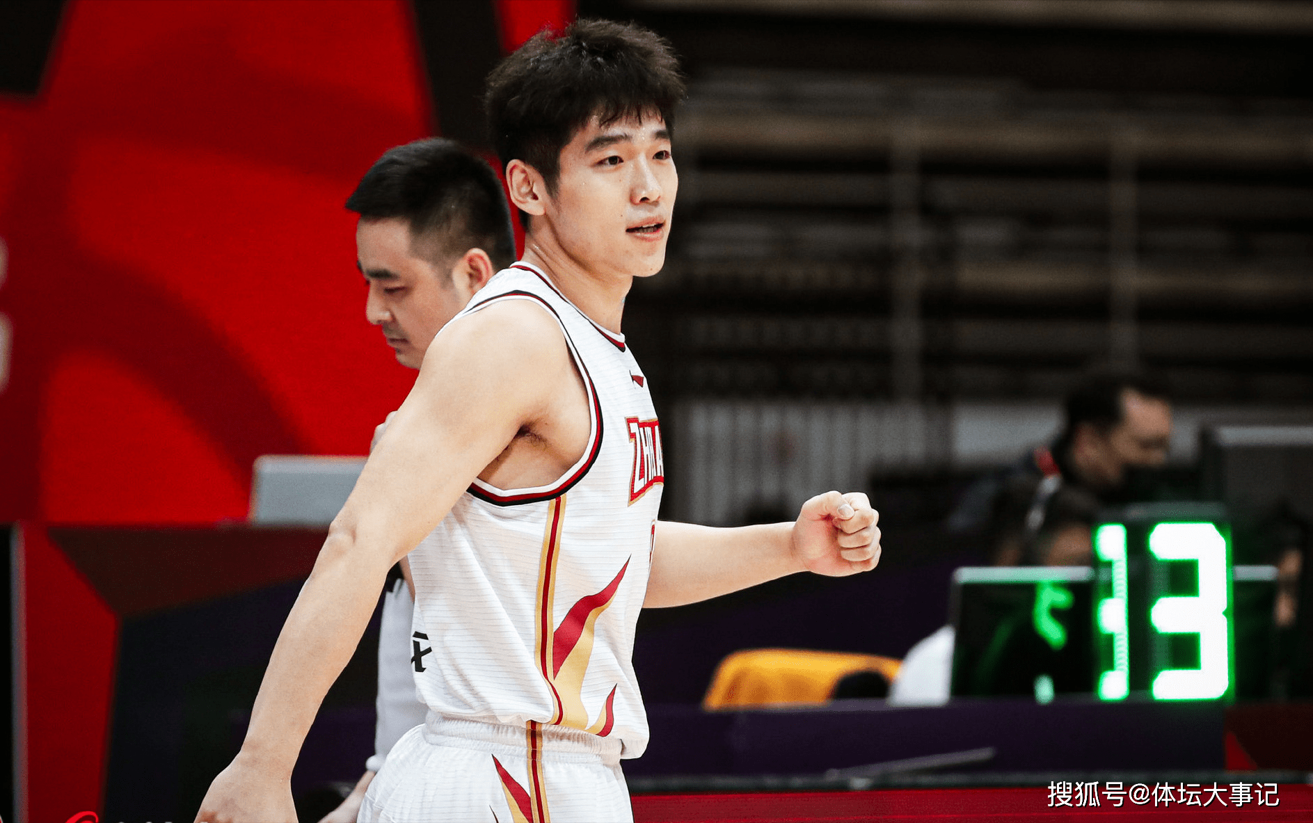 江苏苏宁遭遇伤病潮，球队面临阵容调整的简单介绍