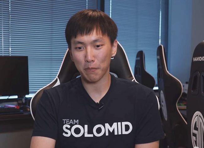 CLG完胜EG，Uzi一己之力扛起全队的简单介绍