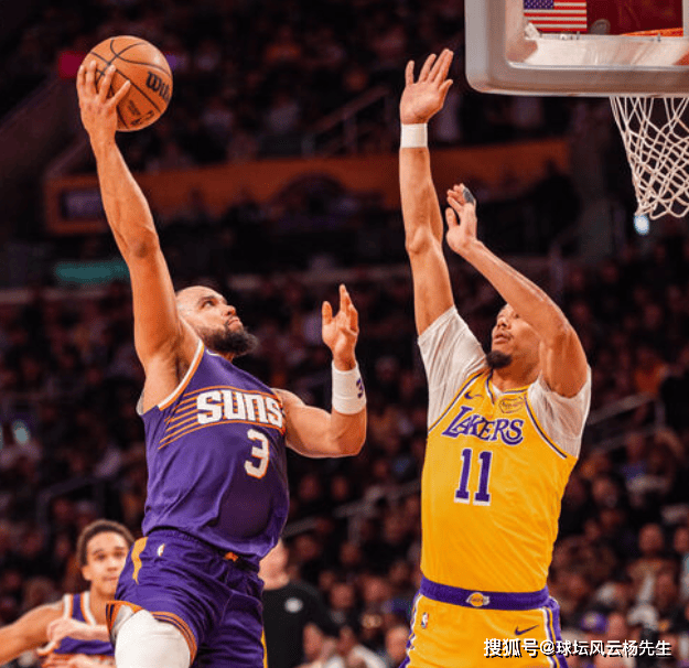 包含雷霆绝地反击尼克斯，布克绝境逆转的词条