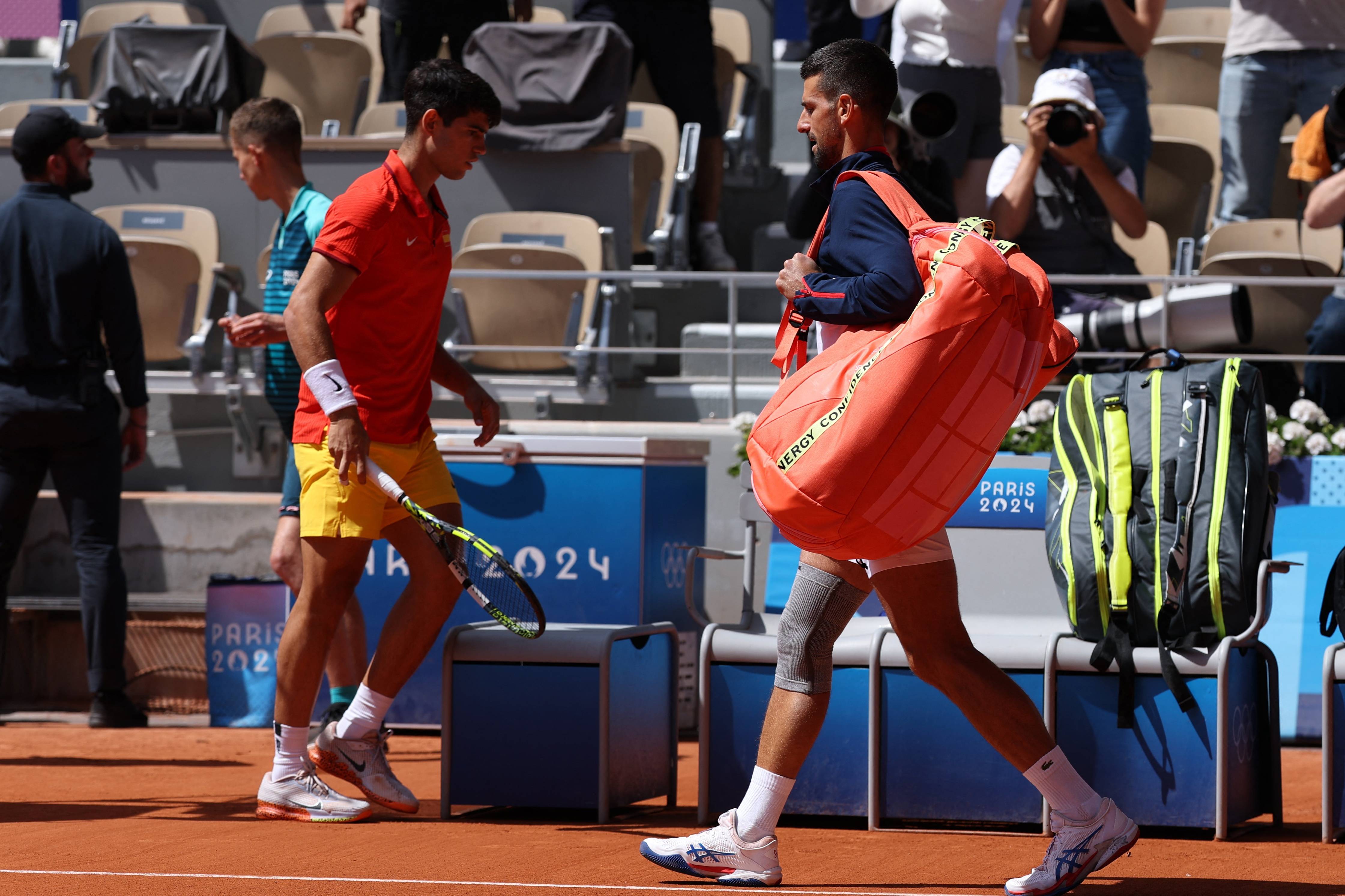 关于美国网球队血洗英国网球队，德约科维奇爆发神勇的信息