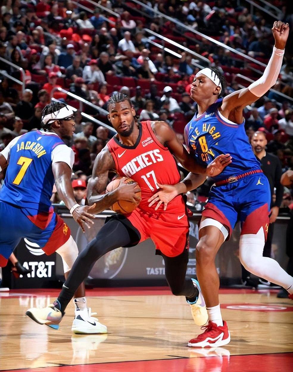 火箭横扫快船,米切尔送出助攻 火箭横扫快船,米切尔送出助攻