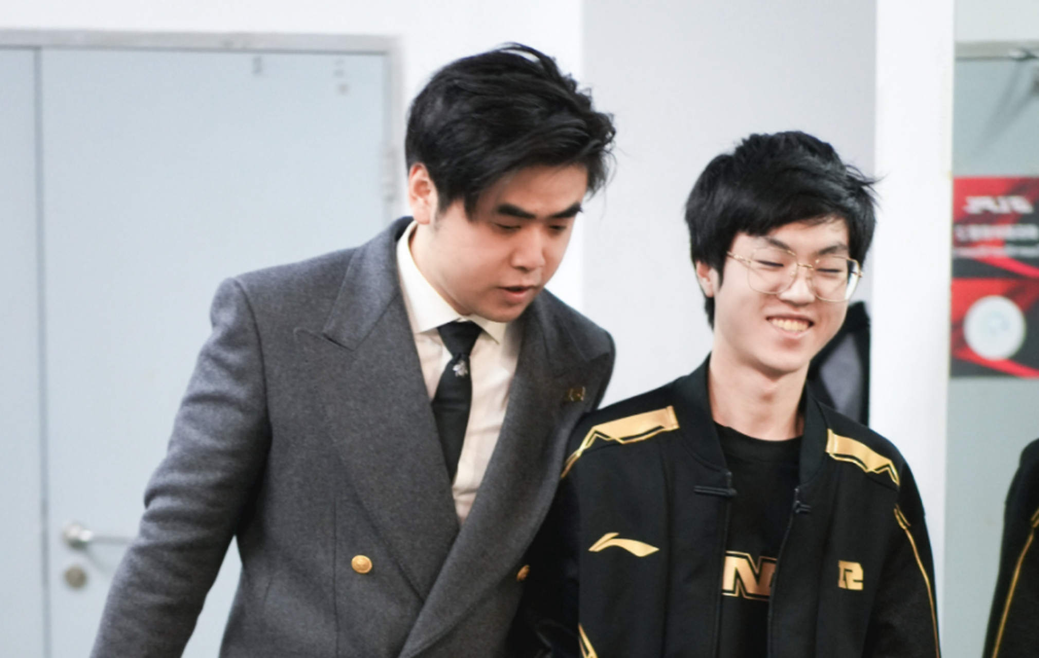 关于Rogue爆冷RNG,Viper一己之力扛起全队的信息 关于Rogue爆冷RNG,Viper一己之力扛起全队的信息