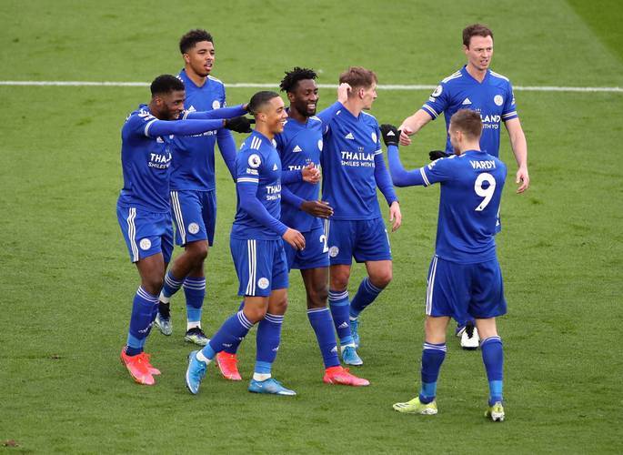 关于查尔顿捍卫主场，战平谢周三的信息