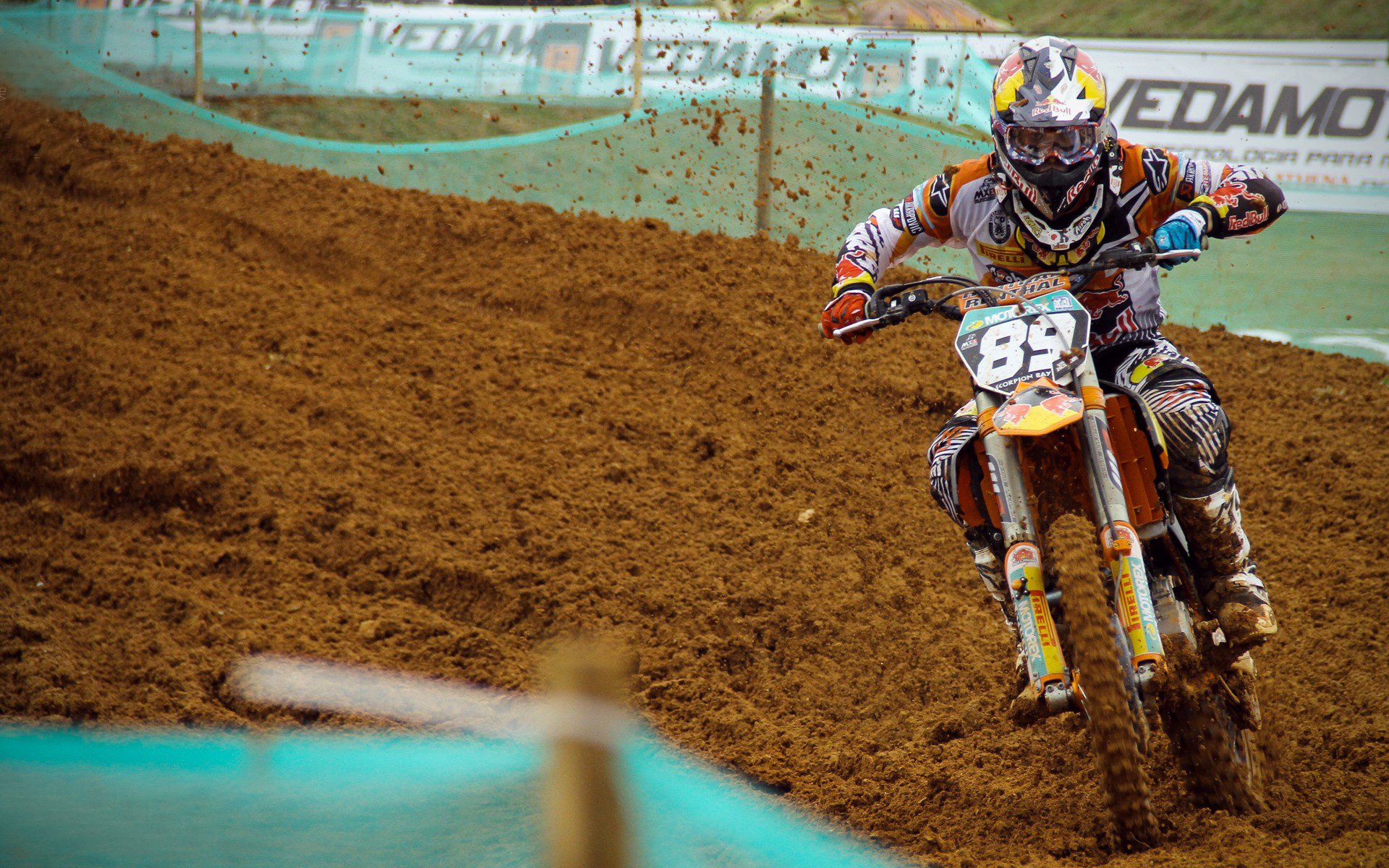 戈贝尔式爆发引领深圳队正面击溃马刺,一场定义球队气质的胜利