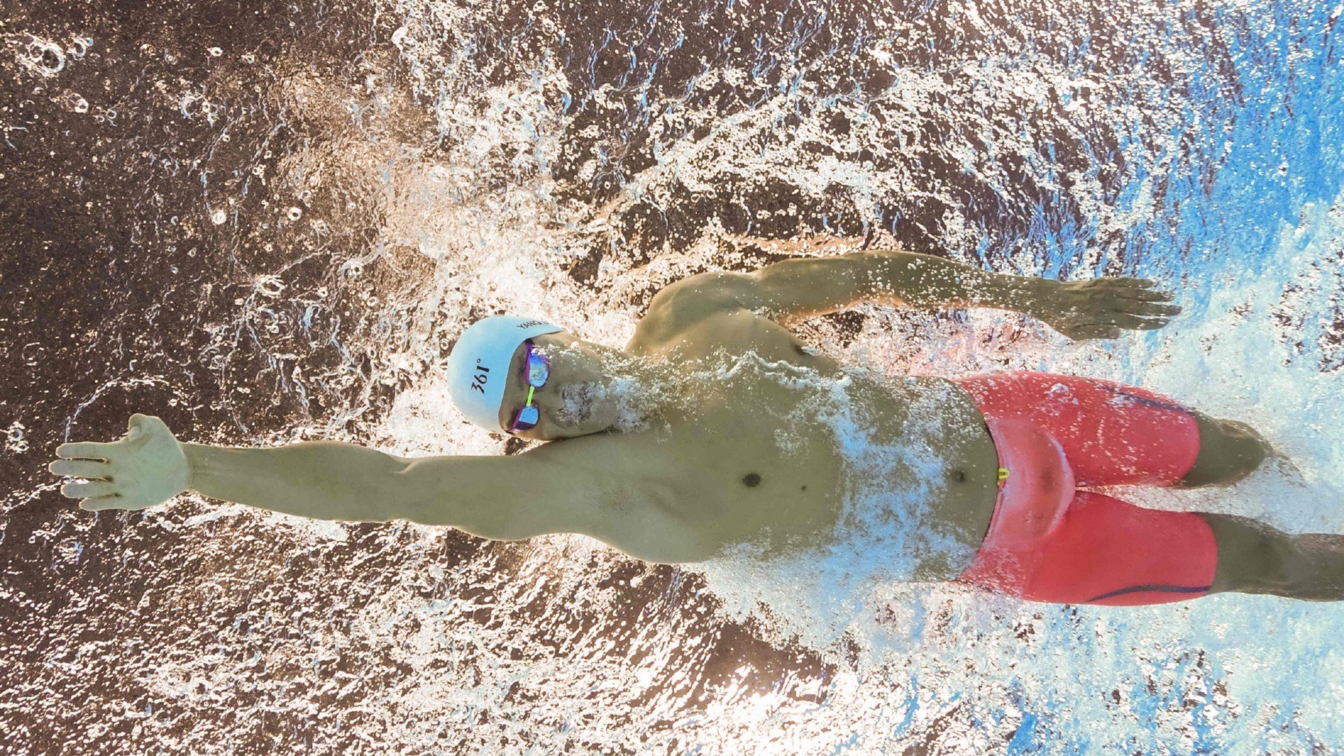 奥运周期关键战，阿劳霍接管比赛，中国男篮险胜比利亚雷亚尔的战术启示